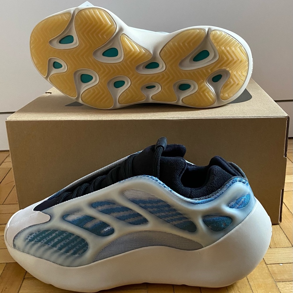 Adidas Yeezy 700 V3 Kyanite